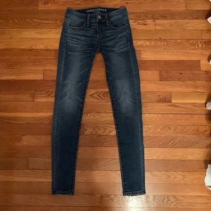 Women’s blue skinny jeans